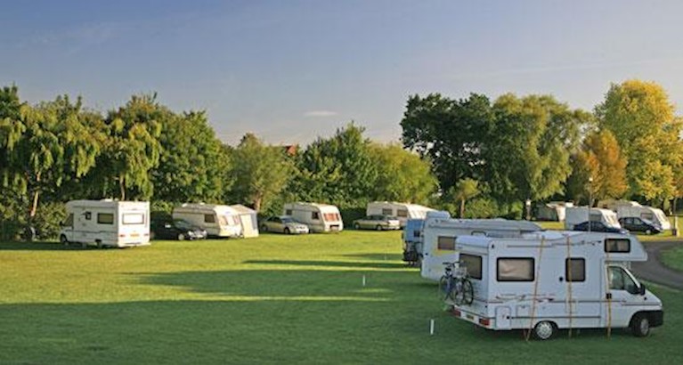 Camping & Caravan Sites - Tewkesbury Abbey Caravan Club Site
