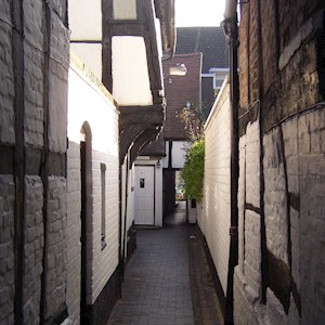 Stroll around the lanes and Alleys of Tewkesbury